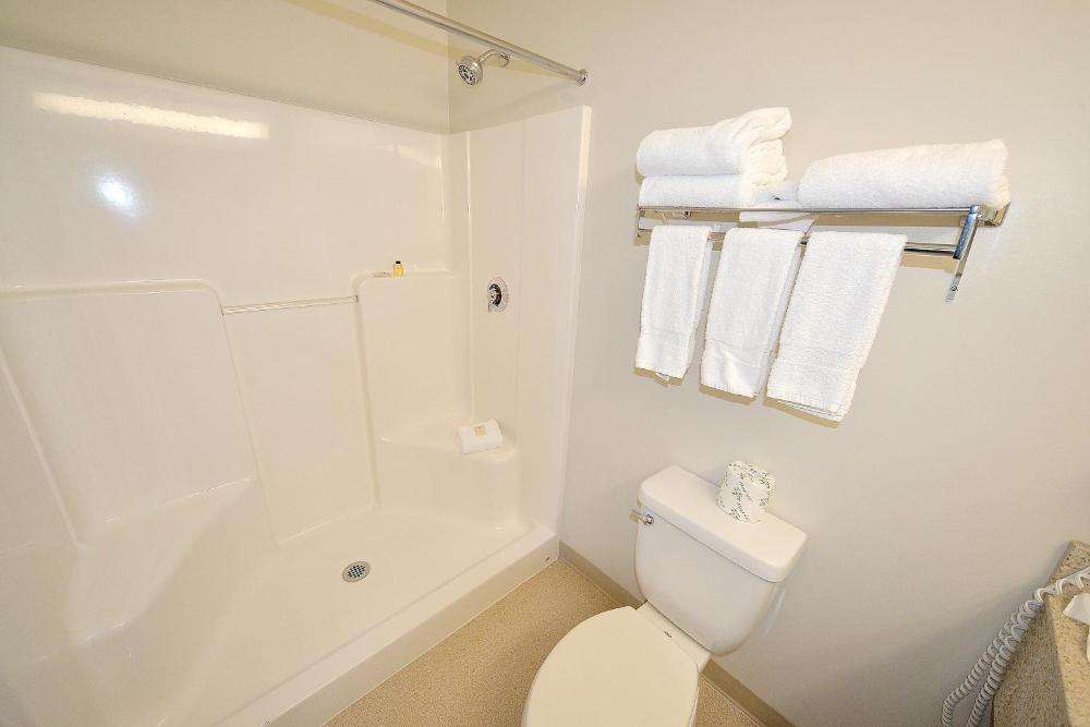 Deluxe King Room interior